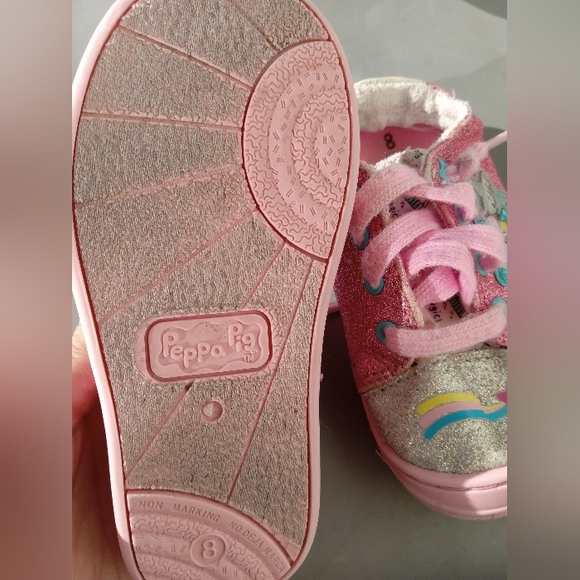 Peppa pig slip on shoes size 8 - Picture 3 of 4